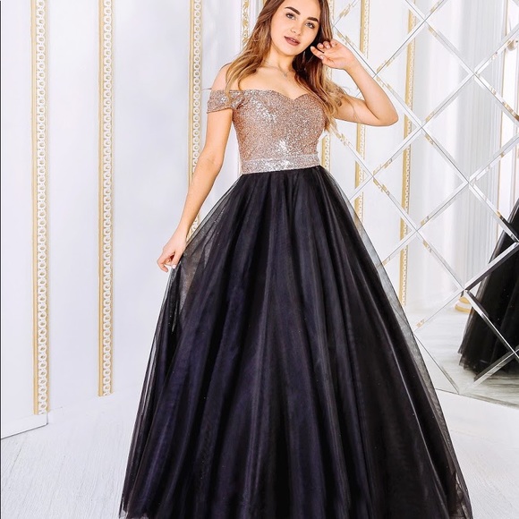 Black and gold glitter glowy dress - Picture 1 of 1